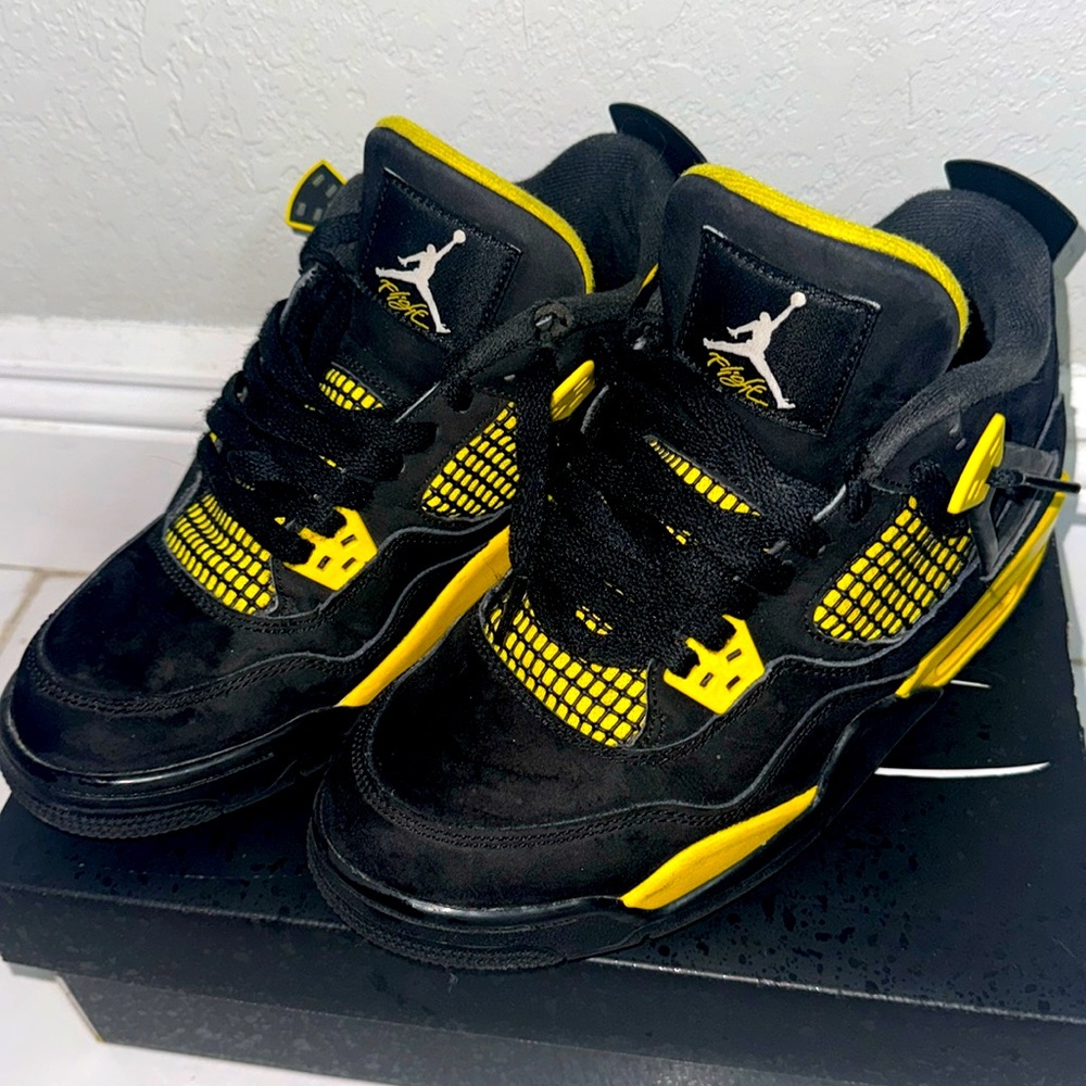 Yellow thunders,jordan 4s